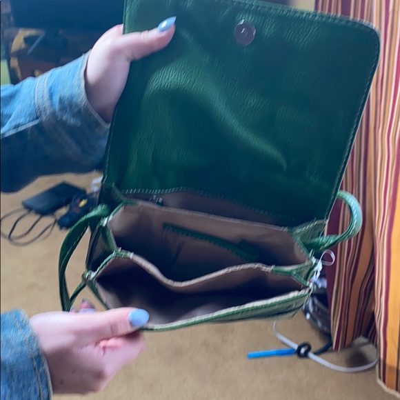 Green Giani Bernini cross body bag - Picture 4 of 4